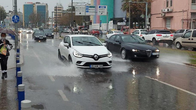 İzmir için kuvvetli yağış uyarısı yapıldı. 