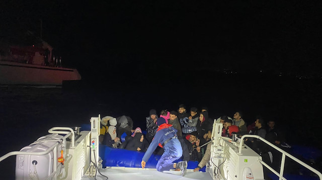 السلطات التركية تضبط 37 مهاجرا غربي البلاد