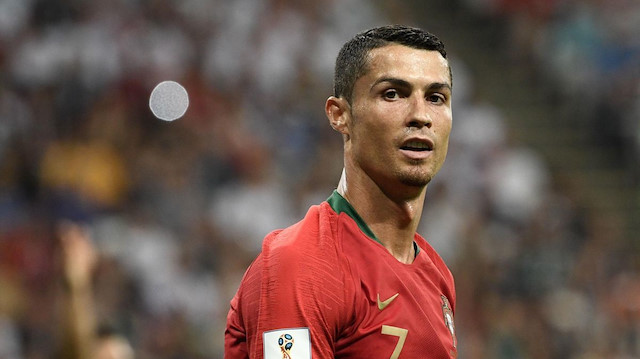 Cristiano Ronaldo İsviçre maçına yedek başladı