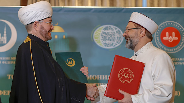 Rusya Federasyonu Müslümanları Dini İdaresi ve Rusya Müftüler Konseyi Başkanı Ravil Gaynuddin ve Diyanet İşleri Başkanı Ali Erbaş. 