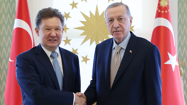 Cumhurbaşkanı Recep Tayyip Erdoğan, Vahdettin Köşkü'nde Gazprom Başkanı Aleksey Miller'i kabul etti.
