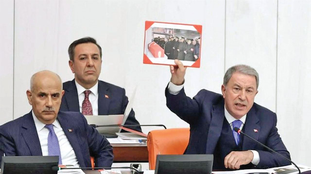 Milli Savunma Bakanı Hulusi Akar.