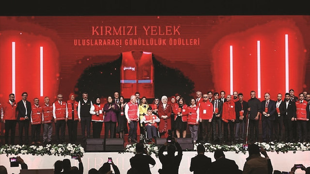 Kırmızı Yelek Uluslararası Gönüllülük Ödülleri.