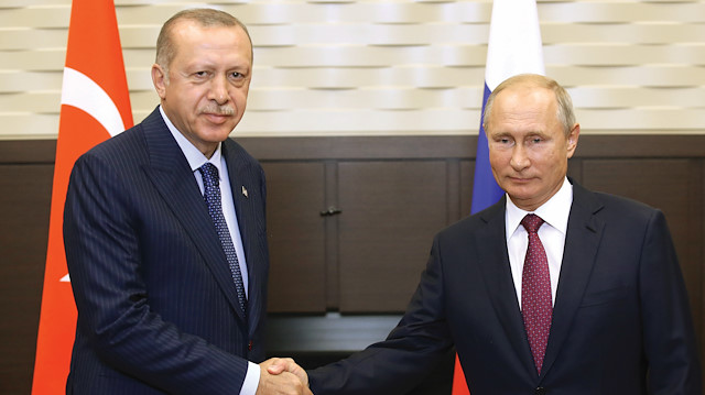Erdoğan, Rusya Devlet Başkanı Vladimir Putin ve Ukrayna Cumhurbaşkanı Volodimir Zelenski ile telefon görüşmesi gerçekleştirdi.