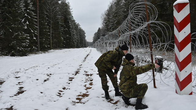 Polonya Rusya sınırına elektronik bariyer örecek