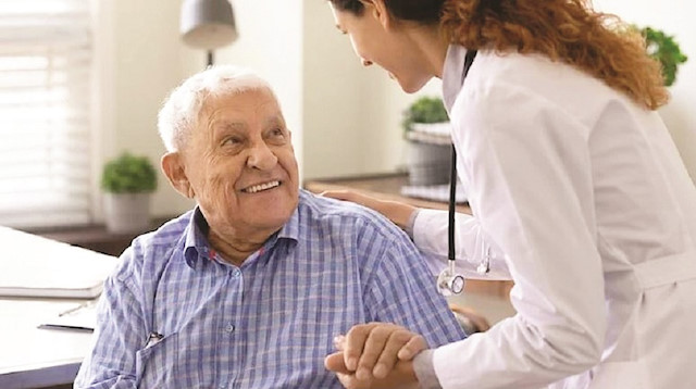​Tek doktora emanet edilecek 85 yaş üzeri vatandaşlar için şimdi de Sağlıklı Yaş Alma Birimleri geliyor.