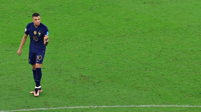 Mbappe maçta beraberliği sağlayan golü attı ve Messi'nin hareketine böyle cevap verdi.
