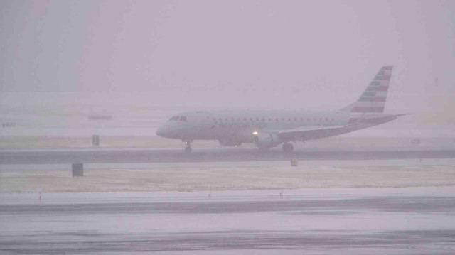 ABD’de 2 binden fazla uçuş kar fırtınası nedeniyle iptal edildi.