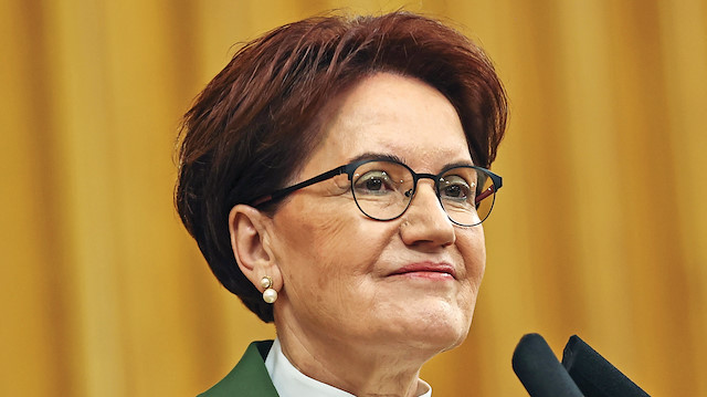 Akşener’in, kendisiyle ilgili ‘ahmak’ paylaşımı yapan bir vatandaş hakkında ‘hakaret’ten suç duyurusunda bulunduğu ortaya çıktı.