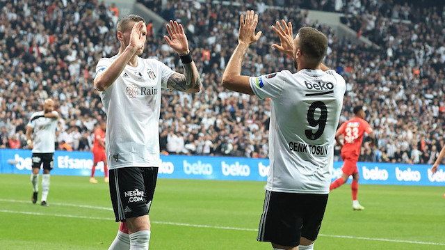 Beşiktaş'ta bu sezon Weghorst 13 maçta 6 gol, 4 asist yaparken, Cenk Tosun ise 12 maçta 4 gol, 1 asistlik katkı sağladı.