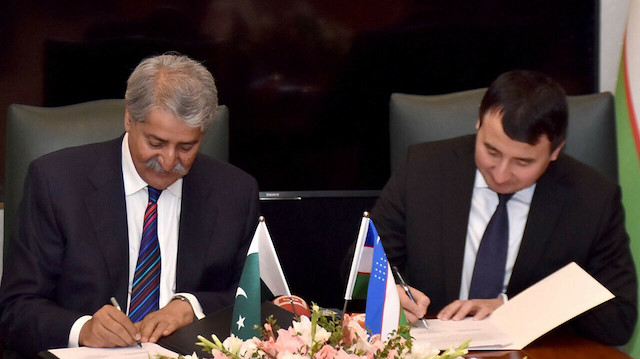 Pakistan ve Özbekistan'dan bir milyar dolarlık anlaşma