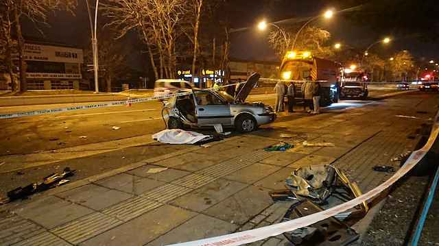 Ankara'da iki otomobil çarpıştı