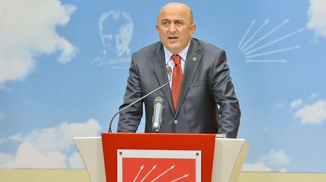 CHP'li Ömer Faruk Eminağaoğlu Yargıtay'ın kararına karşı çıkarak HDP'ye destek verdi