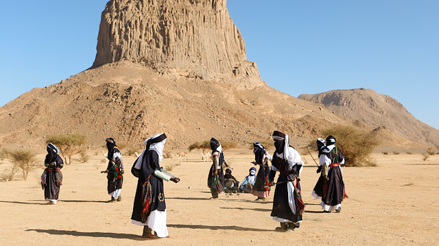 Tuareglerin sömürgeye karşı bağımsızlık dansı: Takuba Ağar