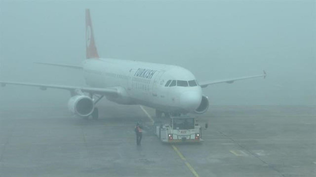 Yoğun sis nedeniyle İstanbul Havalimanı'na 50 uçak yönlendirildi