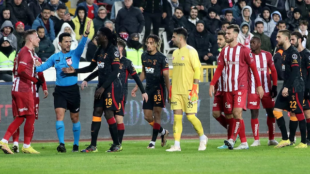 Sivasspor-Galatasaray maçından bir kare
