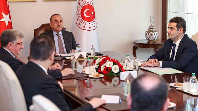 Bakan Çavuşoğlu, Suriye Ulusal Koalisyonu Başkanı El-Maslat ile görüştü.