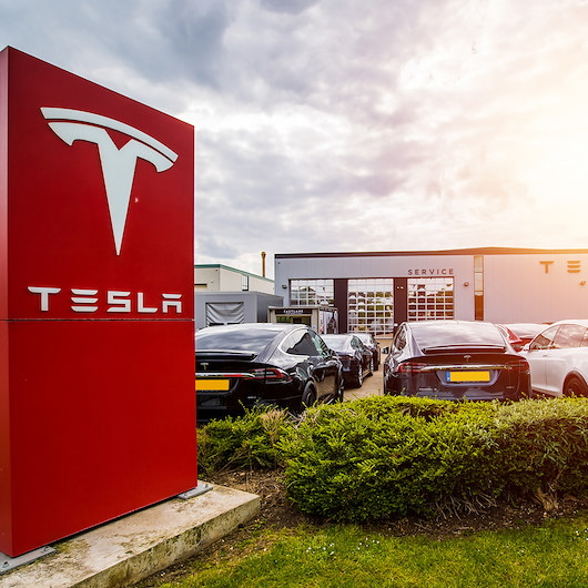 Tesla'dan teslimat rekoru: 2022'de 1,3 milyona ulaştı