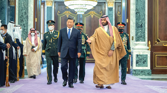 Çin Devlet Başkanı Şi Cinping, Aralık ayında Riyad’da Suudi Arabistan Veliaht Prensi Muhammed bin Selman ile görüştü.