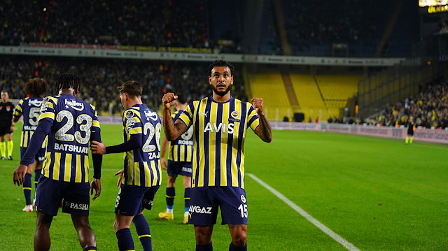 Joshua King, bu sezon Fenerbahçe formasıyla çıktığı 12 maçta 5 gol 3 asistlik performans sergiledi.
