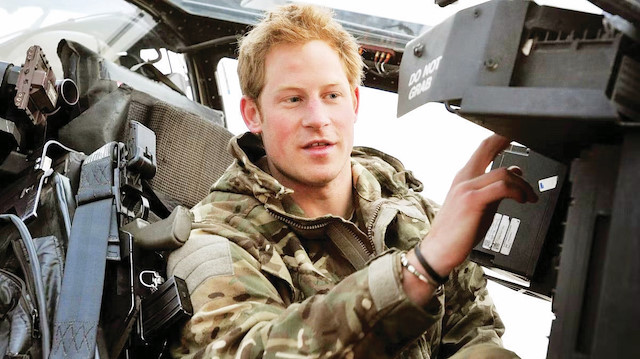 ​Prens Harry, kaleme aldığı kitabında Afganistan’da 25 kişiyi öldürdüğünü açıkladı.