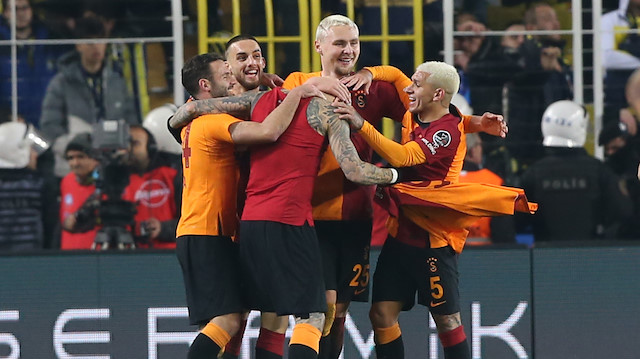 Sarı-kırmızılı futbolcuların Kadıköy'deki gol sevinci