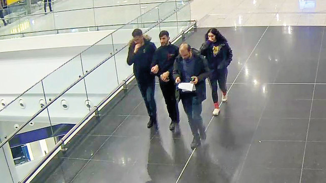 İstanbul Havalimanı Emniyet Şube Müdürlüğü ekipleri yolculara yönelik yapılan GBT kontrolünde, 
terminal girişinde durdurulan yolcunun Erbil Say isimli KKTC kimlik kartı ve sürücü belgesinin sahte olduğu tespit edildi