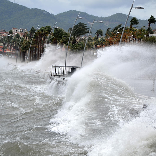 Meteorolojiden fırtına uyarısı: Çok sayıda kent şiddetli sağanağa teslim olacak