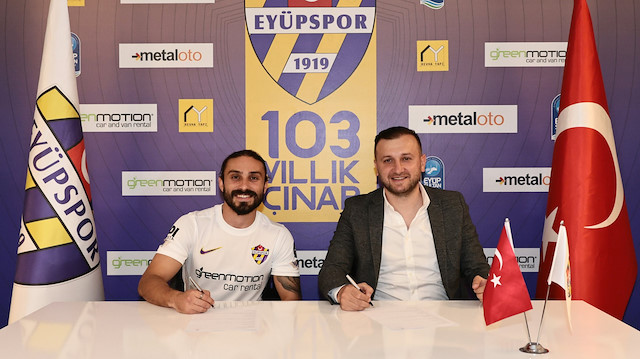 Halil Akbunar, TFF 1.ligdeki son maçına 20 Mayıs 2017'de Göztepe formasıyla Denizlispor'a karşı çıkmıştı.