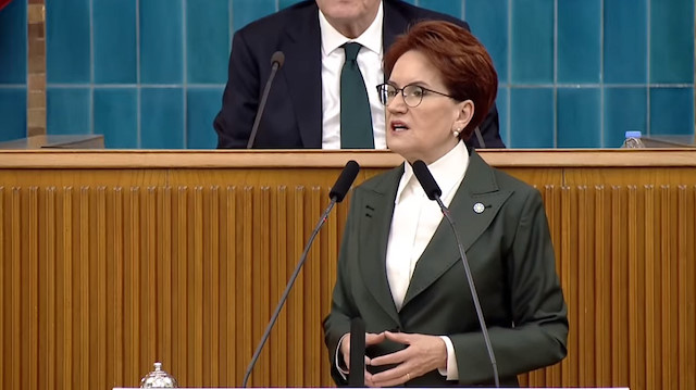 Akşener Türk bayrağını kaldıranlara sessiz kaldı