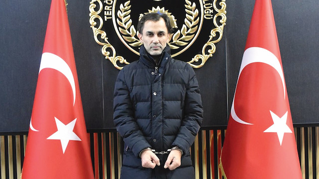 ​Bulgaristan’da yakalanan İstiklal saldırısının planlayıcısı Bilal Hassan'ı yurt dışına kaçıran Hazni Gölge, Türkiye’ye teslim edildi.
