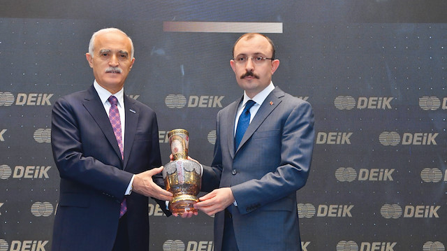  Ticaret Bakanı Mehmet Muş, Dış Ekonomik İlişkiler Kurulu Başkanı Nail Olpak.