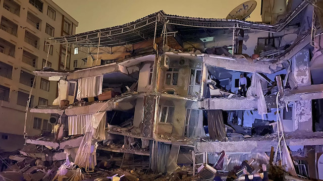 Depremin ardından ilk uluslararası yardım Azerbaycan'dan