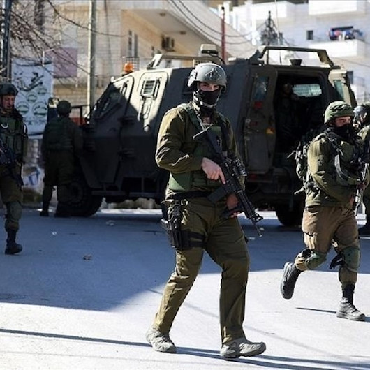 جيش الاحتلال الإسرائيلي يعتقل 35 فلسطينيا بالضفة الغربية