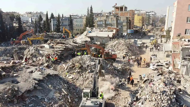 Adıyaman'da yıkılan çok sayıda binanın müteahhidi olduğu belirlenen şahıslar yakalandı