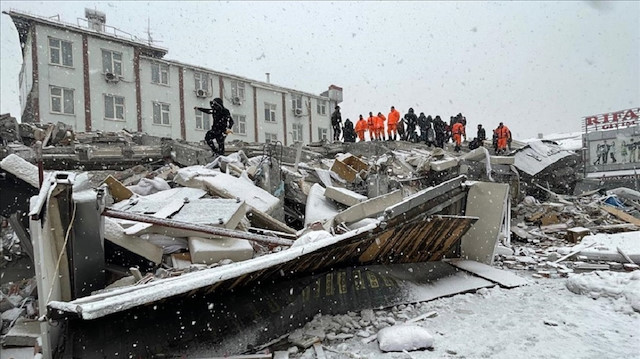 "آفاد" التركية: ارتفاع حصيلة وفيات الزلزال إلى 31 ألفا و643 