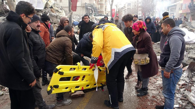 Malatya'da enkazlardan çıkarılan cenazelerin kimlik tespit işlemleri sürüyor