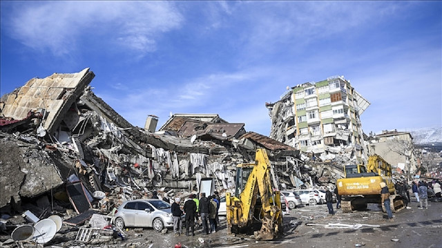 رئيس الاتحاد الأوروبي للتنس يتضامن مع ذوي ضحايا زلزال تركيا