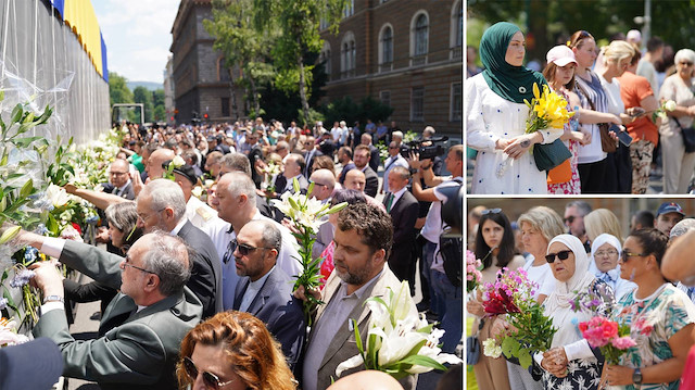 Saraybosna'da yüzlerce kişi Srebrenitsa Katliamı'nın kurbanlarını uğurlamak için toplandı