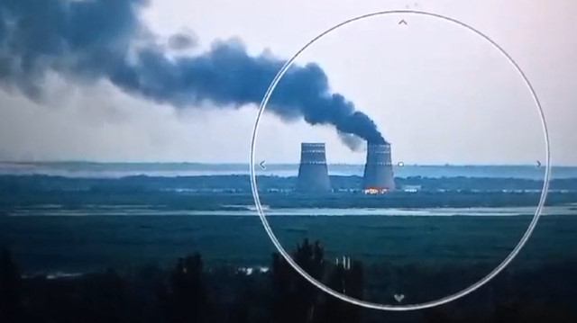 Zaporijya Nükleer Santrali'nde yangın çıktı