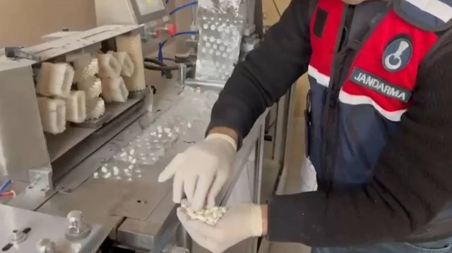 Sahte kanser ilacı imal eden çete çökertildi