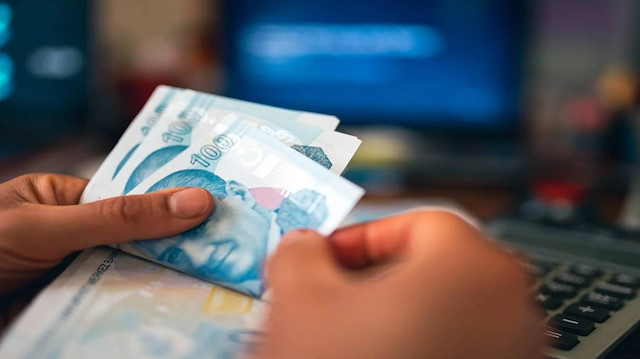 Vefat eden sigortalının eşine aylık bağlanma şartları belli oldu