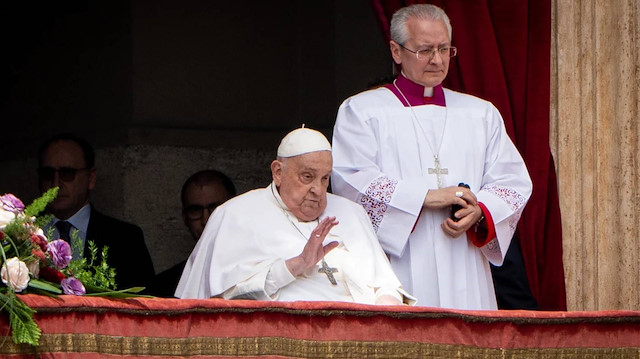 Papa Franciscus hayatını kaybetti
