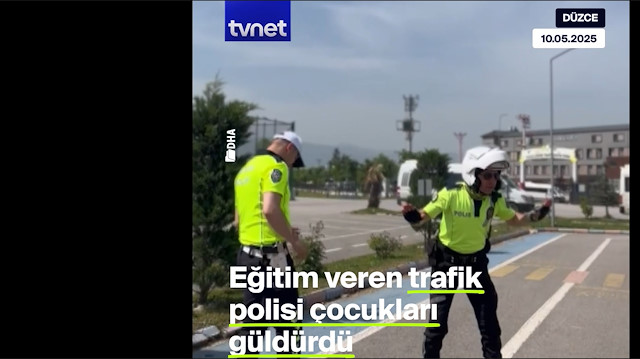 Trafik polisinden çocuklara: Biz sizi korumak için ayıyı bile döveriz