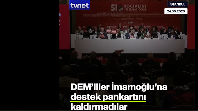 Destek pankartını kaldırmak istemediler