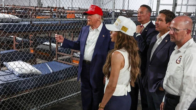 Trump Alcatraz’ın açılışını yaptı: Timsahlarla çevrili tesiste yasadışı göçmenler tutulacak