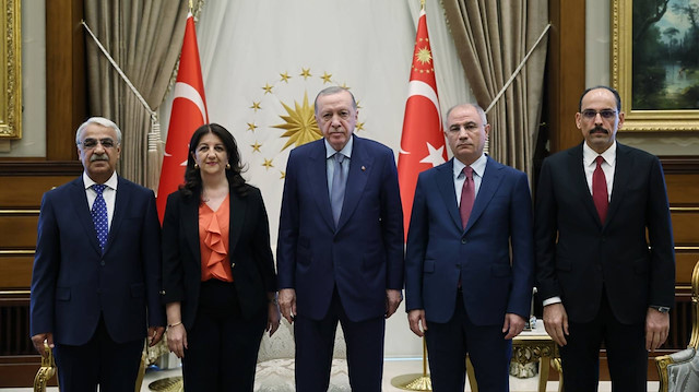 Cumhurbaşkanı Erdoğan'ın DEM Parti heyetini kabulü sona erdi