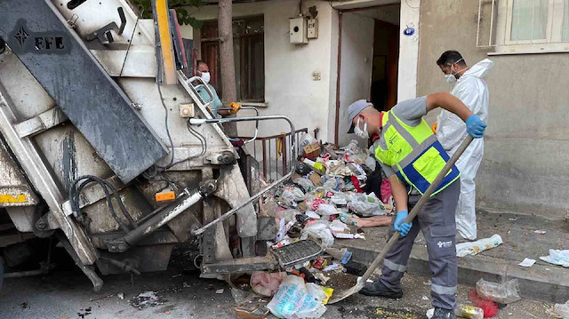 İzmir'de 7 yıllık çöp ev kabusu son buldu