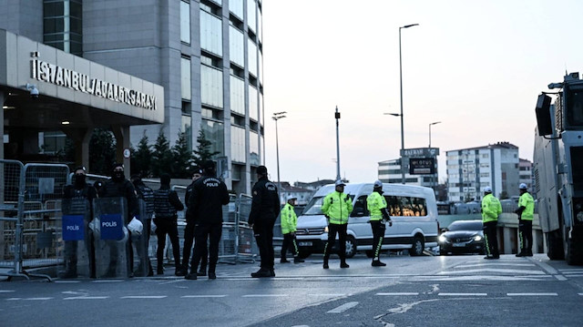 İBB'ye yönelik yolsuzluk soruşturması: 18 zanlı hakkında gözaltı kararı