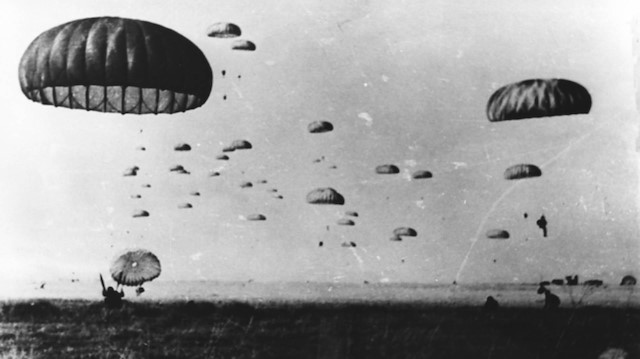 Kıbrıs'a barış getiren harekatın 51. yılı: İşte 'bir gece ansızın gelenlerin' hikayesi